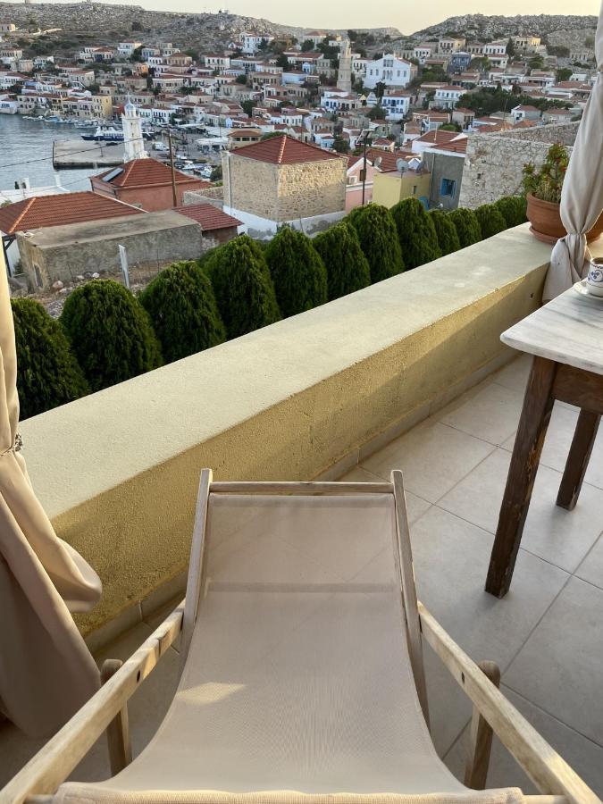 Marina Castellana Studios Chalki Town Luaran gambar