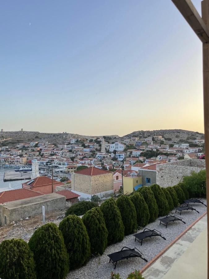 Marina Castellana Studios Chalki Town Luaran gambar